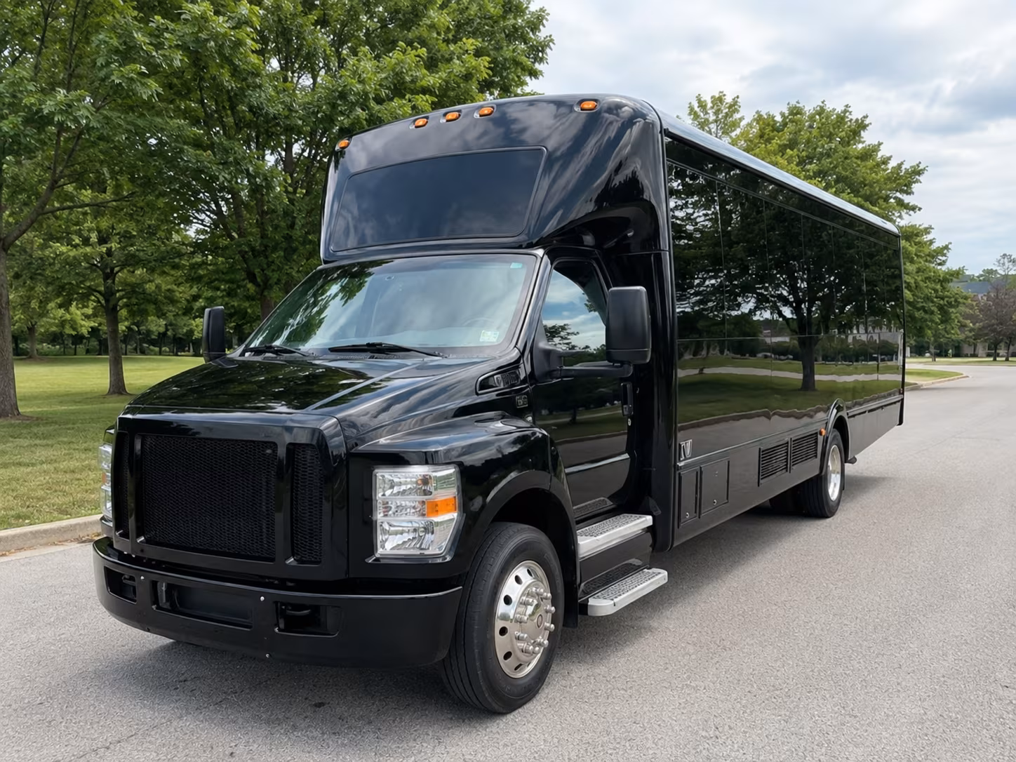 Midwest City Homecoming & Prom Party Bus Rentals