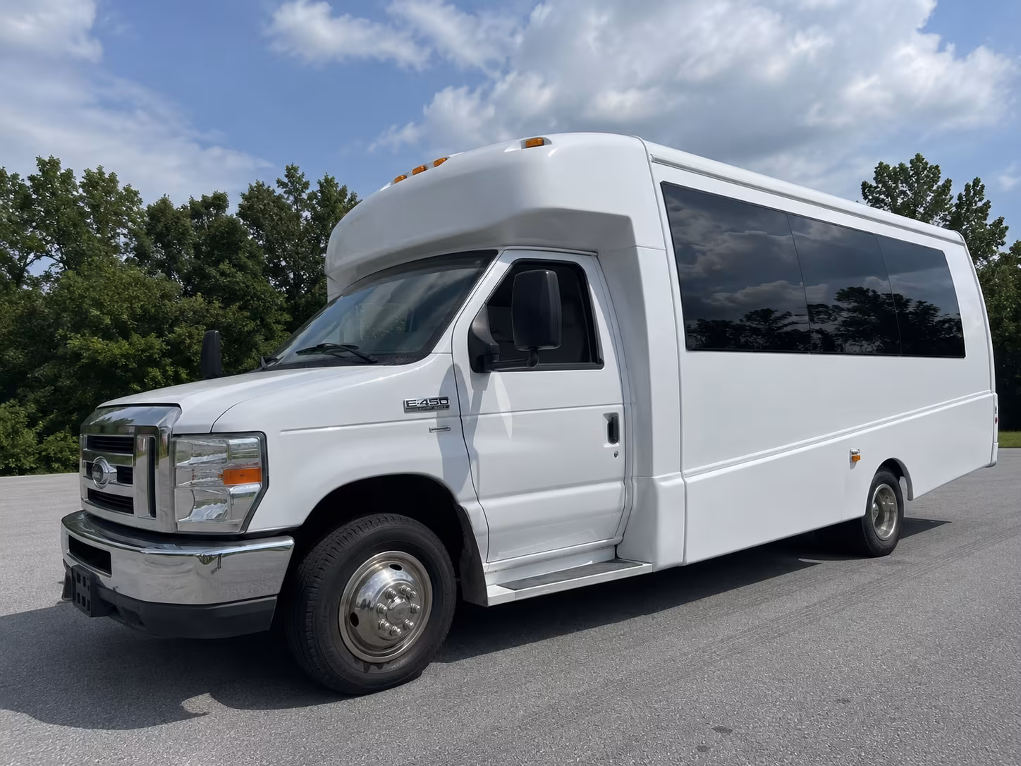 Tulsa Birthday, Sweet 16, & Quinceañera Transportation party bus exterior